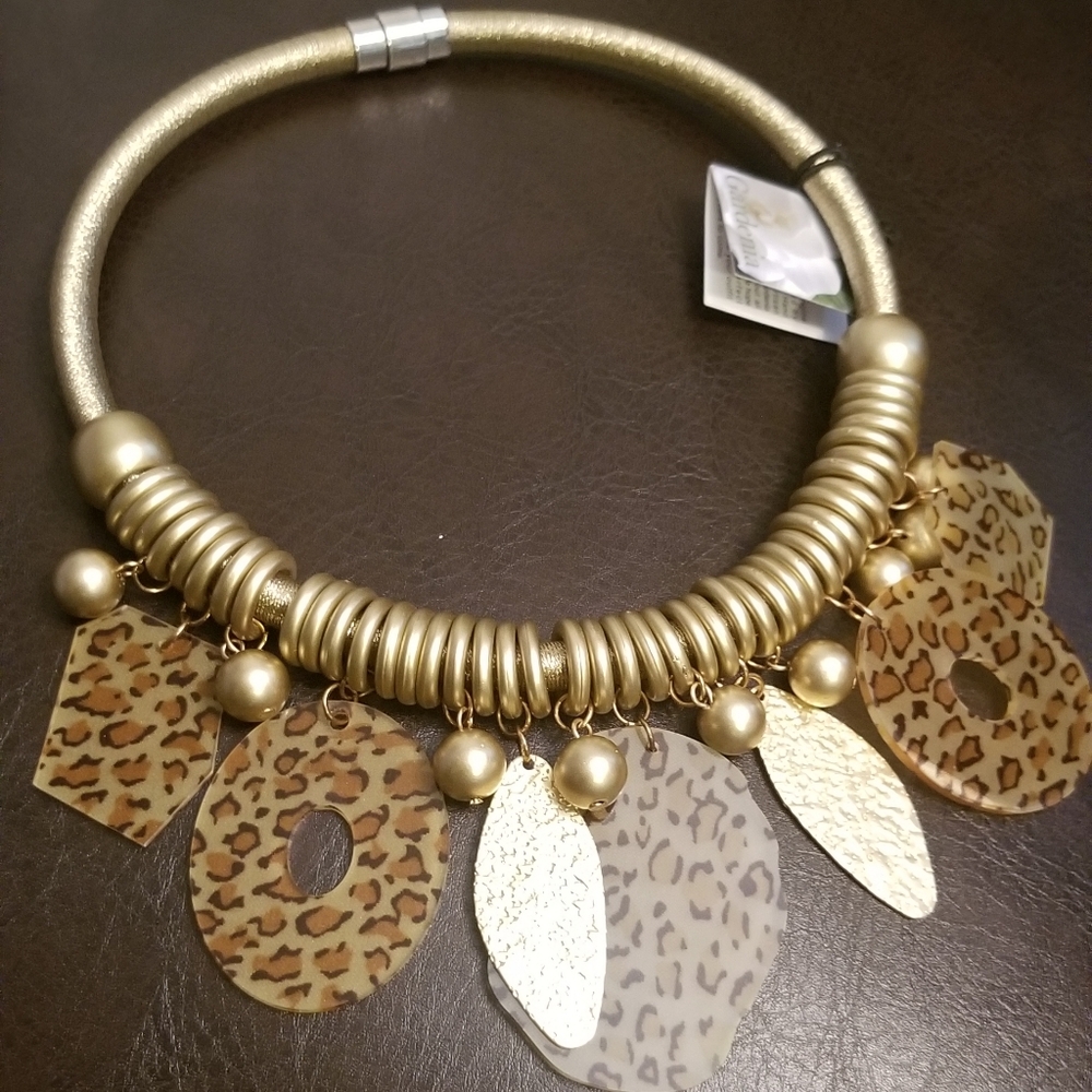 Gardenia Necklace